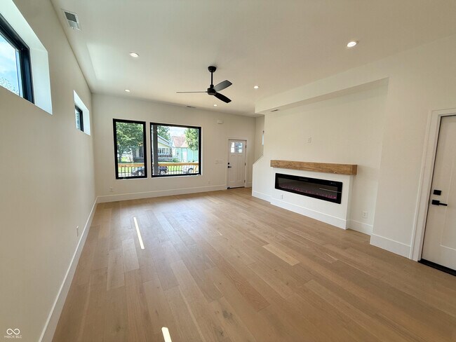 Building Photo - 1448 Lexington Ave