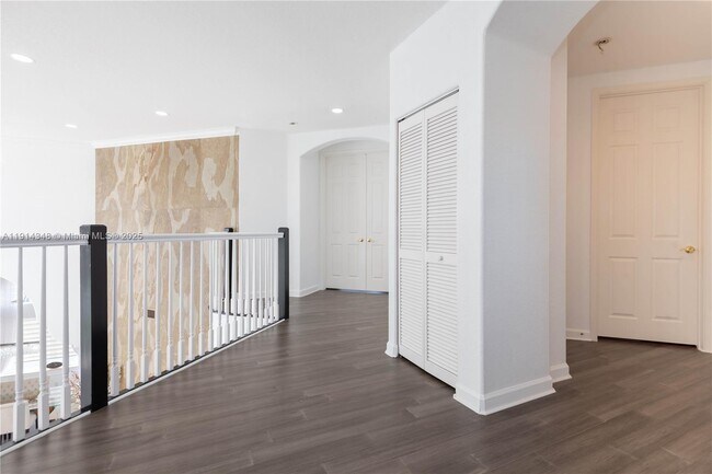 Building Photo - 19250 SW 30th St