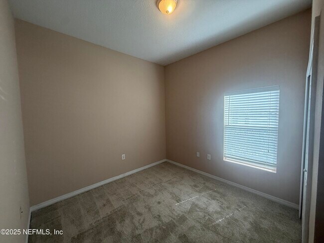 Building Photo - 5150 Playpen Dr