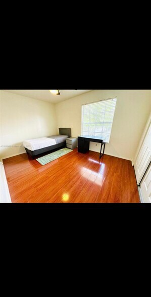 Building Photo - 5238 Sunridge Palms Dr