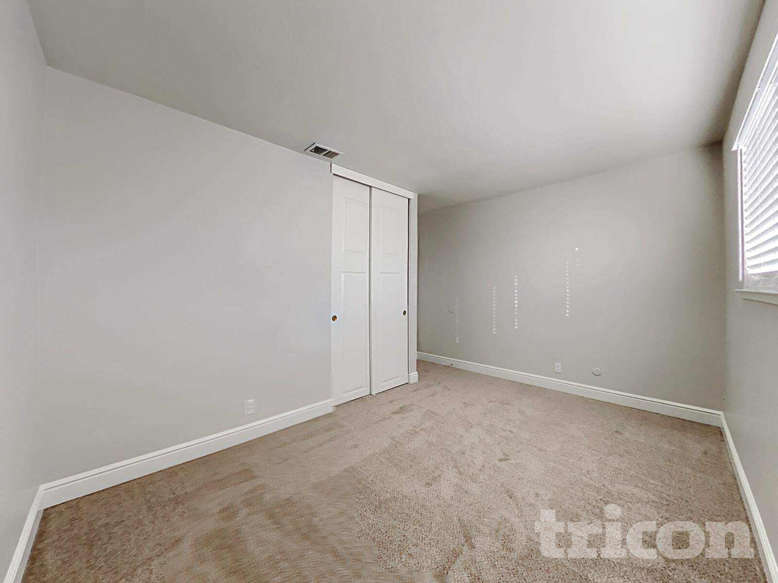 Building Photo - 4673 Tallyho Dr