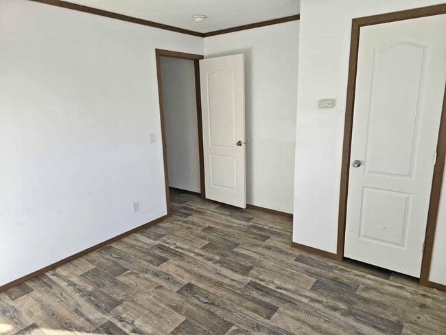 Building Photo - 45 Lincoln Ave