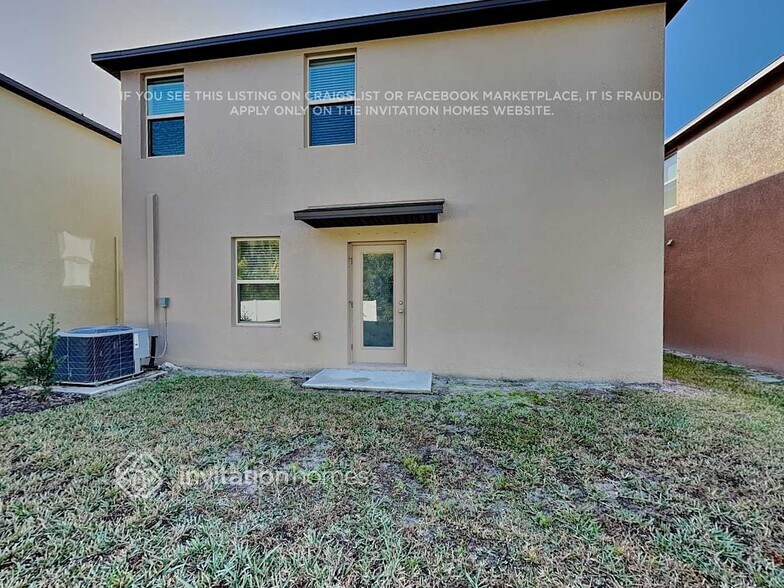 Building Photo - 2228 Jungle Dr