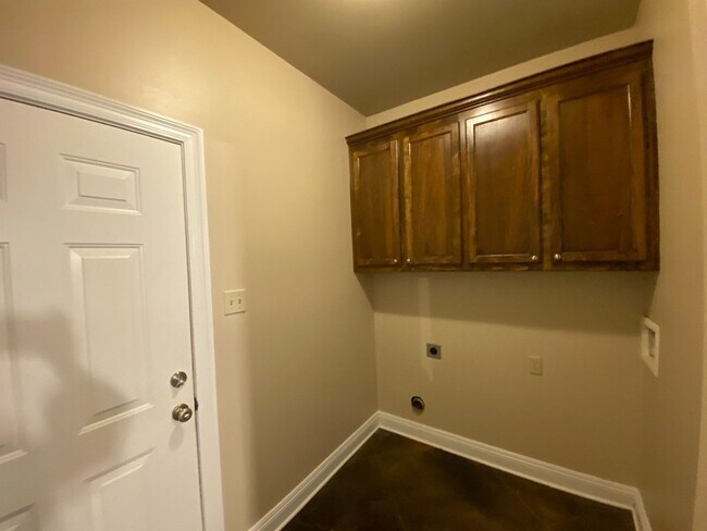 Building Photo - Charming 2BR/2BA Home in Shenandoah Ridge with Garage & Cozy Fireplace