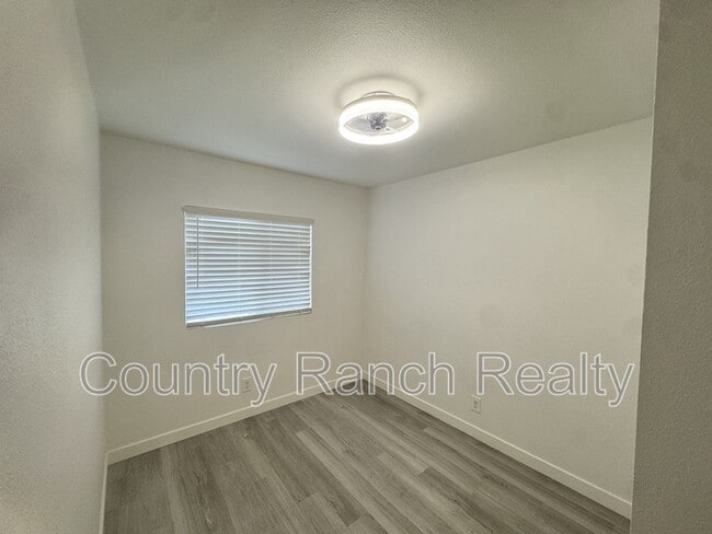 Building Photo - 5672 Pearl St