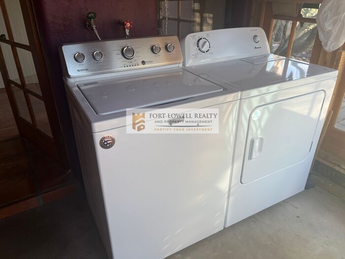 Building Photo - 2747 S Kinney Rd