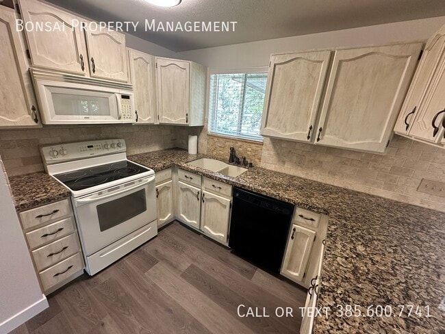 Building Photo - 8625 S Spartan Dr