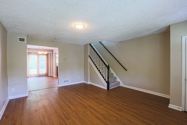 Building Photo - 1113 N Marlyn Ave