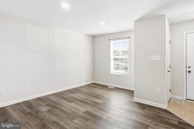 Building Photo - 28971 St Thomas Blvd