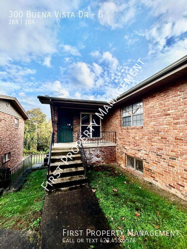 Building Photo - 300 Buena Vista Dr