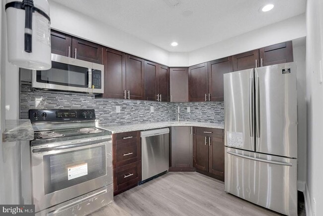 Building Photo - 1104 Aspen Dr