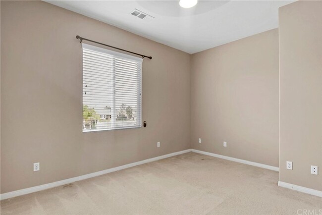 Building Photo - Spacious San Jacinto Home!