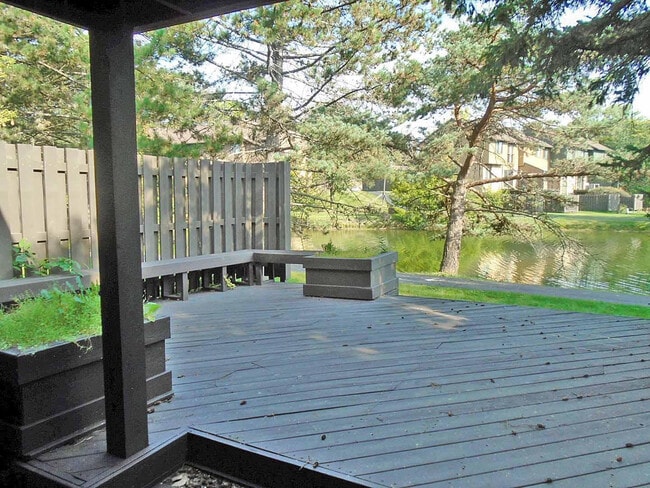 Building Photo - 2547 Meade Ct