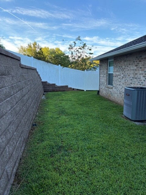 Backyard - 4918 Stewart Ridge Rd