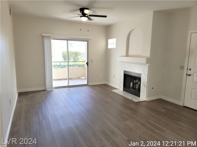 Building Photo - VERY DESIRABLE GREEN VALLEY 1st FLOOR UNIT...