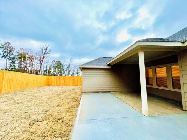 Building Photo - 934 Golden Willow Ln
