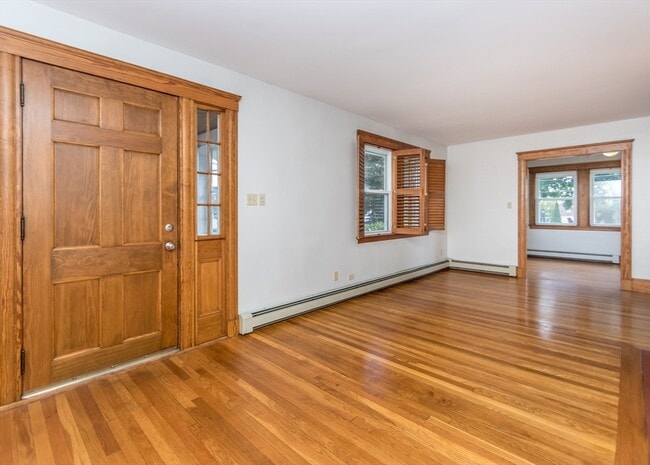 Building Photo - 335 Hillside Ave