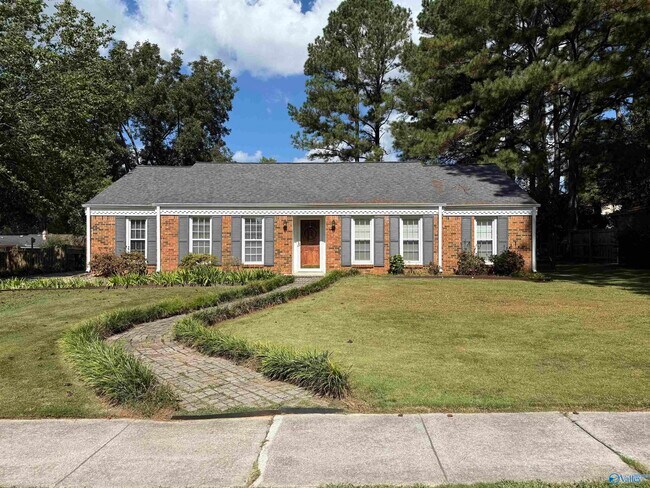Primary Photo - 2511 Galahad Dr SE
