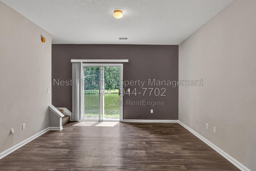 Building Photo - 518 Scrub Jay Dr