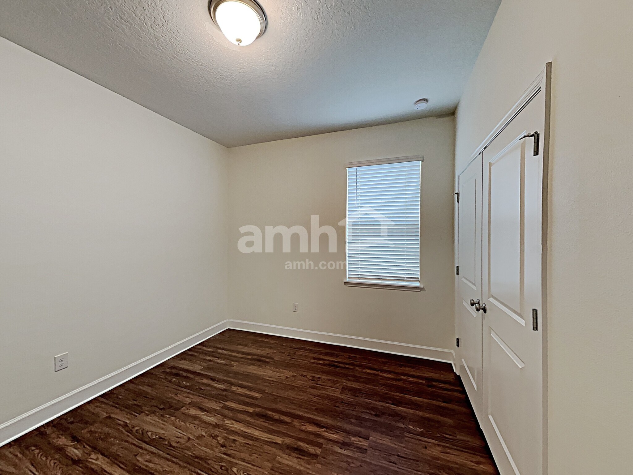 Building Photo - 1004 Walden Woods Dr