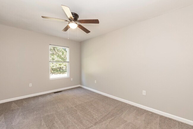 Building Photo - Mason Street