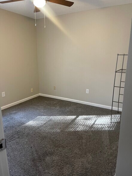 Building Photo - 41 Battery Walk Ct