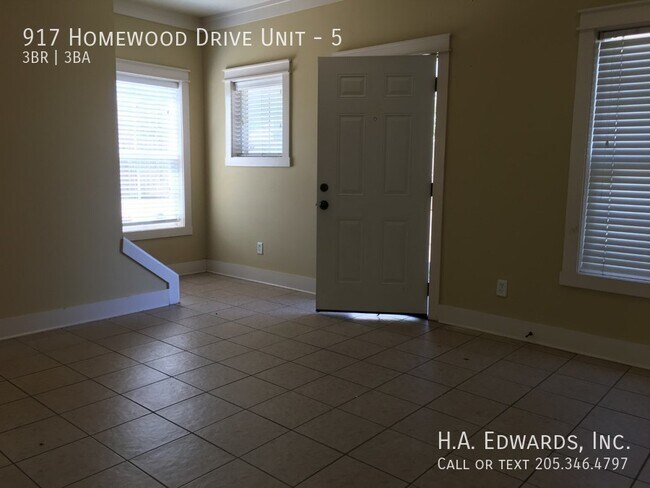 Building Photo - 917 Homewood Dr