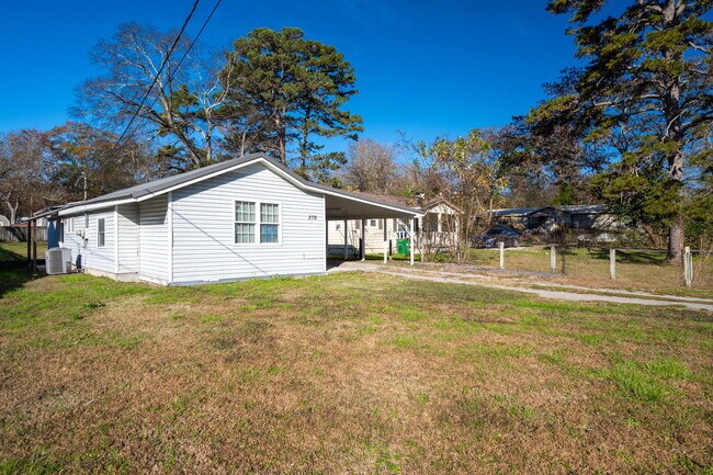 Building Photo - 276 S Center St