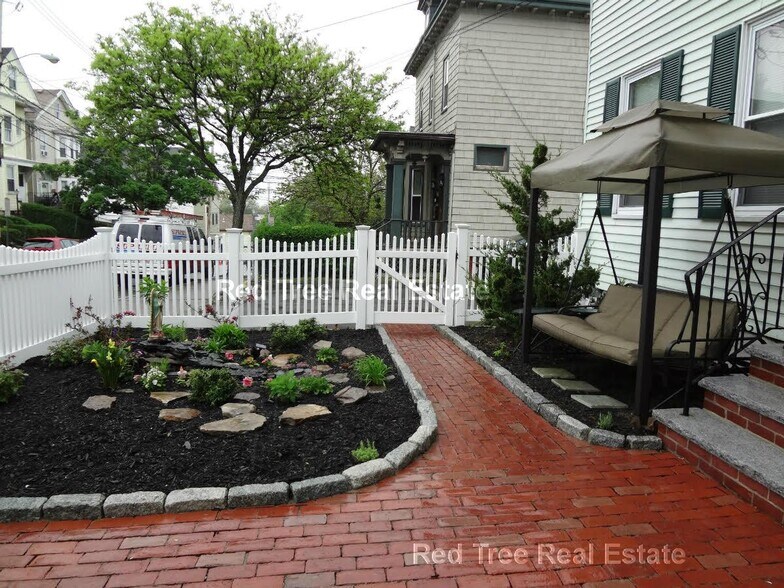 Building Photo - 45 Franklin St