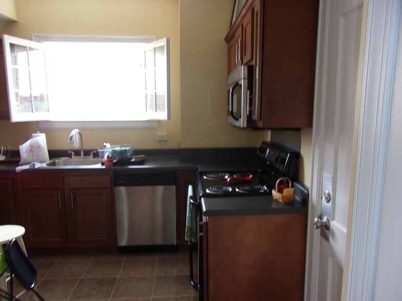 Building Photo - 309 Park Dr