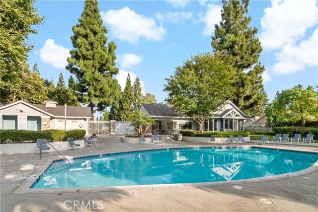 Building Photo - 2858 Laureltree Dr