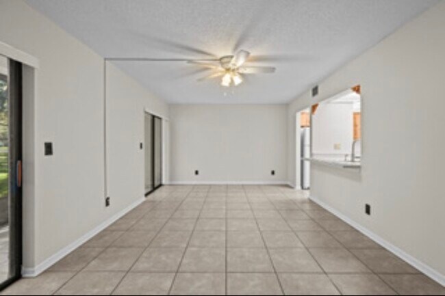Building Photo - 37 Tarragona Ct