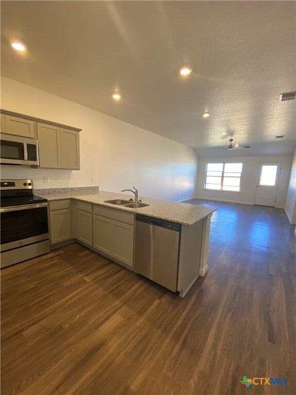 Building Photo - 5813 Betty Lou Dr