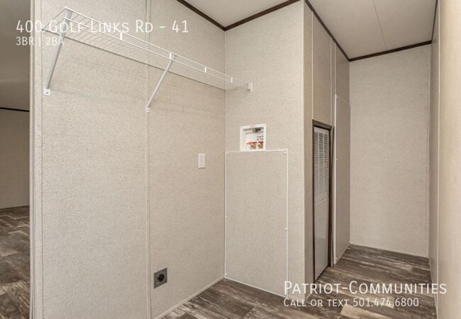 Building Photo - 400 Golf Links Rd