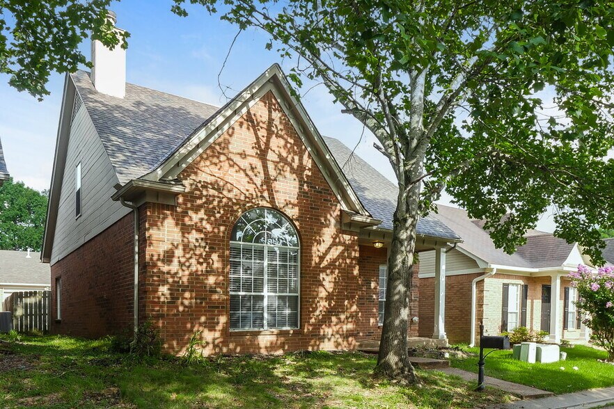 Building Photo - 600 W Ashley Glen Cir