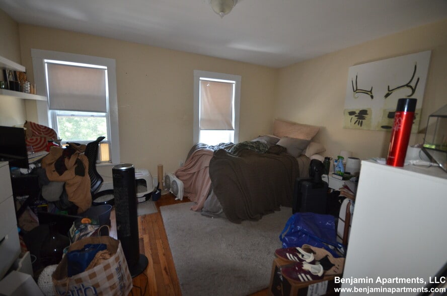 Building Photo - 53 West Seventh St. Unit 3