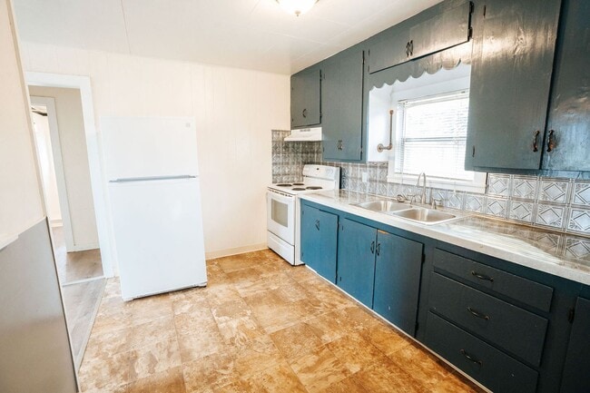 Building Photo - Charming Single Family Home In McKinleyville