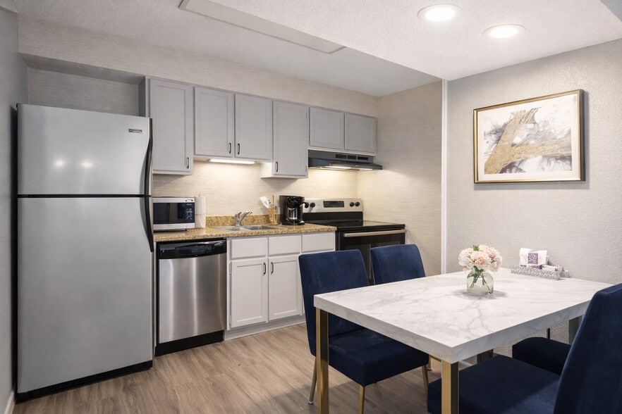 Kitchen - The Haven at Eagandale