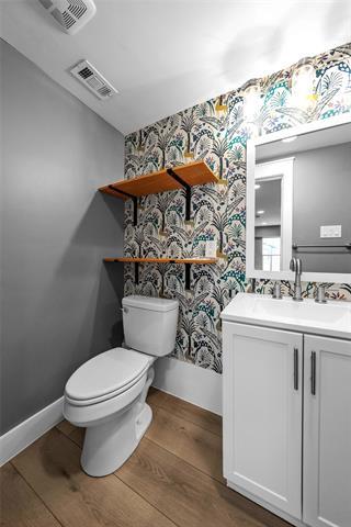 Building Photo - 3732 Honeysuckle Ave