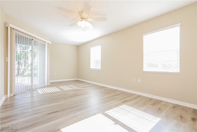 Building Photo - 1333 Roosevelt Dr