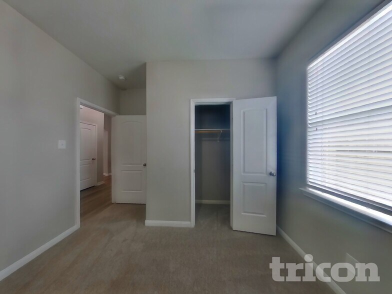 Building Photo - 6923 Musclewood Rd