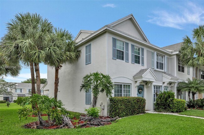 Building Photo - 7921 Sanibel Dr