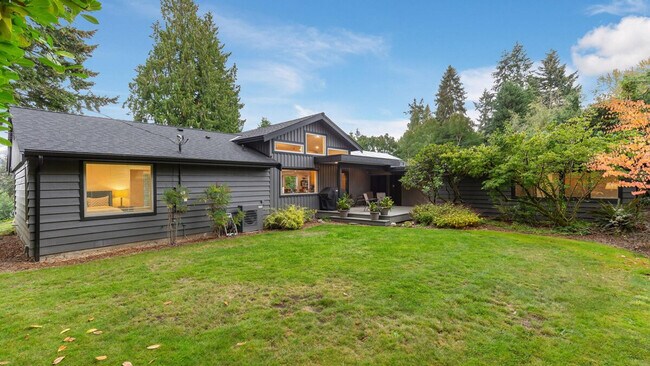 Building Photo - 13006 NE 149th St