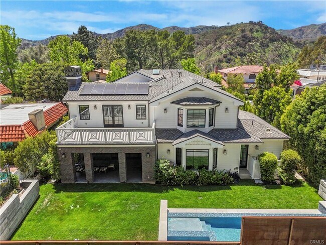Building Photo - 2520 La Condesa Dr