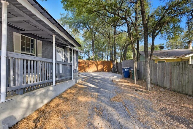 Building Photo - 5401 Agua Caliente Cove
