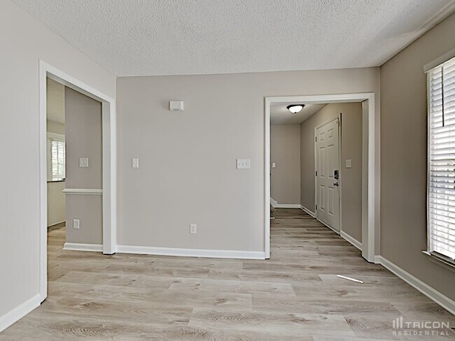 Building Photo - 5005 Baffin Ct