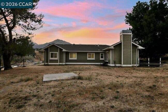 Building Photo - 4161 Leon Dr