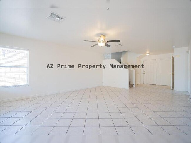 Building Photo - 13002 W Paradise Dr