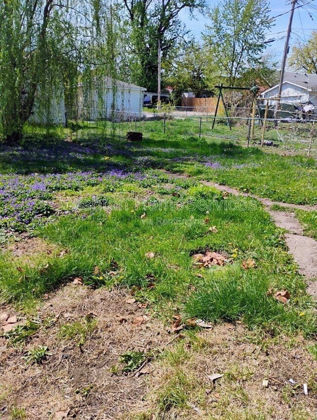 Building Photo - 1016 York St