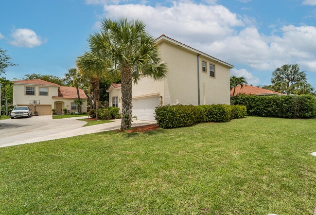 Building Photo - 1780 Pierside Cir
